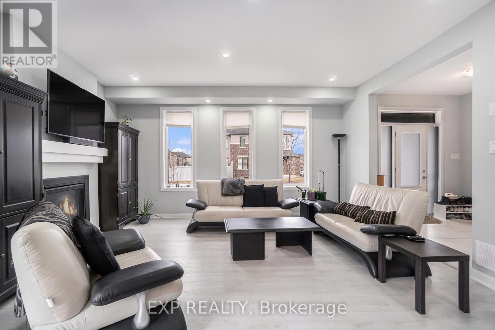 796 Cappamore Drive, Ottawa, Ontario  K2J 6V6 - Photo 2 - X12152150