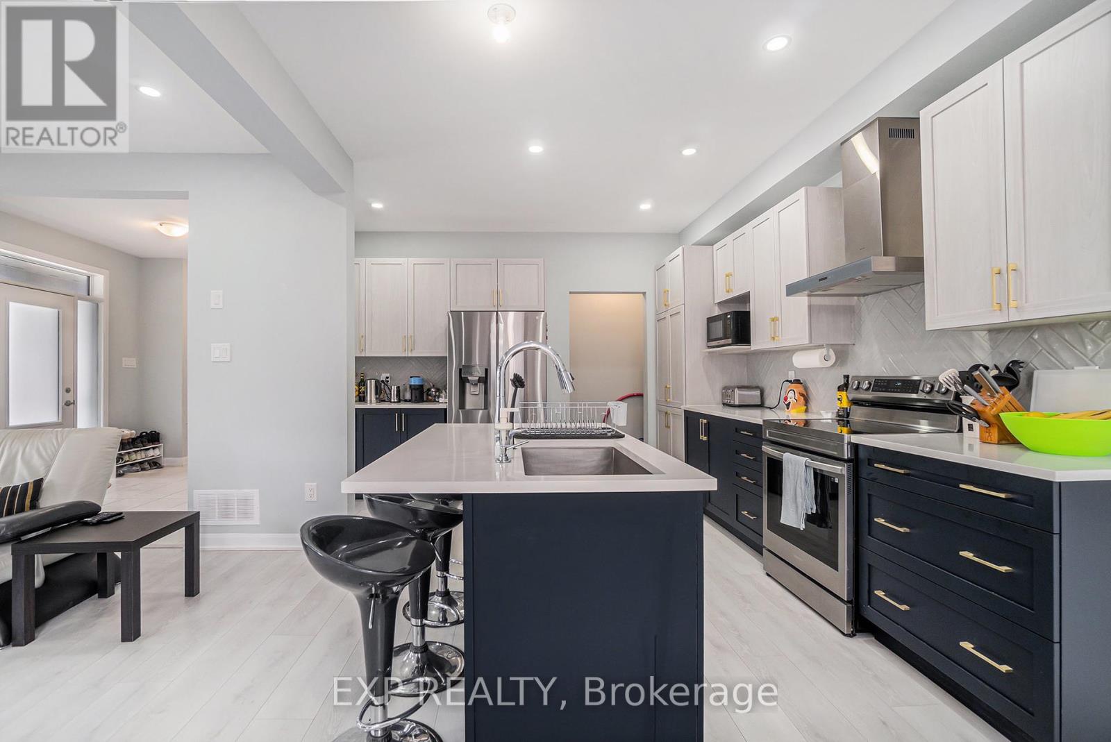 796 Cappamore Drive, Ottawa, Ontario  K2J 6V6 - Photo 6 - X12152150