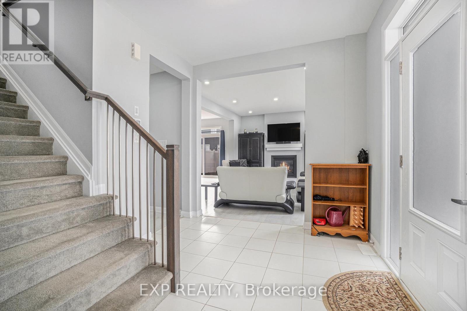 796 Cappamore Drive, Ottawa, Ontario  K2J 6V6 - Photo 7 - X12152150
