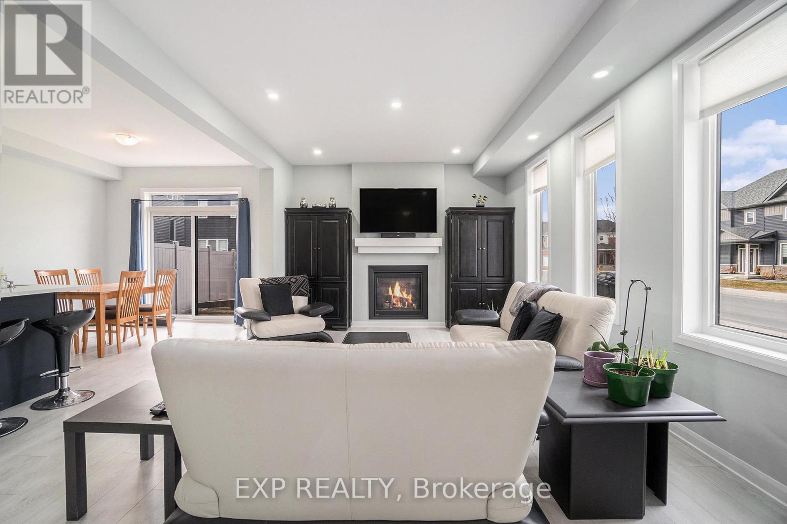 796 Cappamore Drive, Ottawa, Ontario  K2J 6V6 - Photo 8 - X12152150