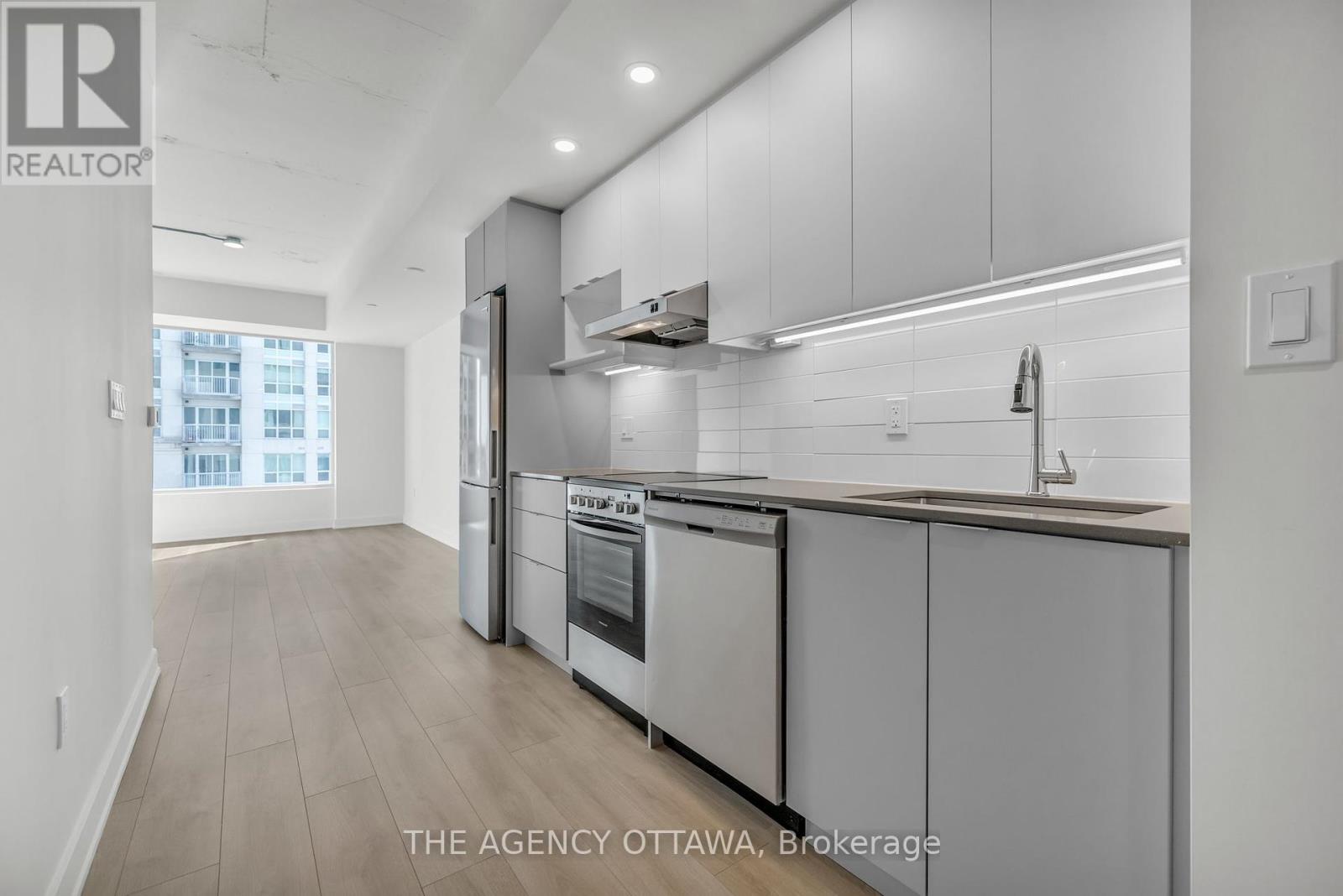 1706 - 199 Rideau Street, Ottawa, Ontario  K1N 0E9 - Photo 3 - X12152201