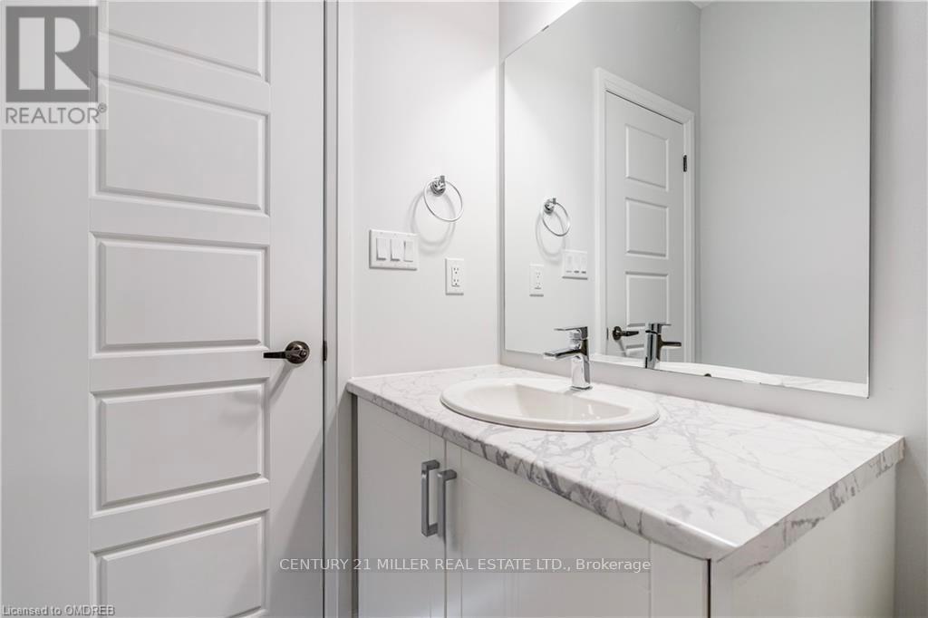 2463 Belt Lane, Oakville, Ontario  L6M 5L9 - Photo 34 - W12144412