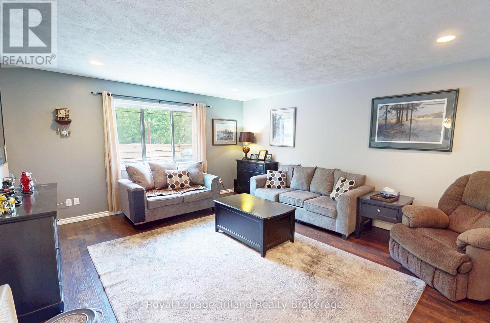 1980 West Quarter Line Road, Norfolk, Ontario  N0E 1G0 - Photo 2 - X12152251