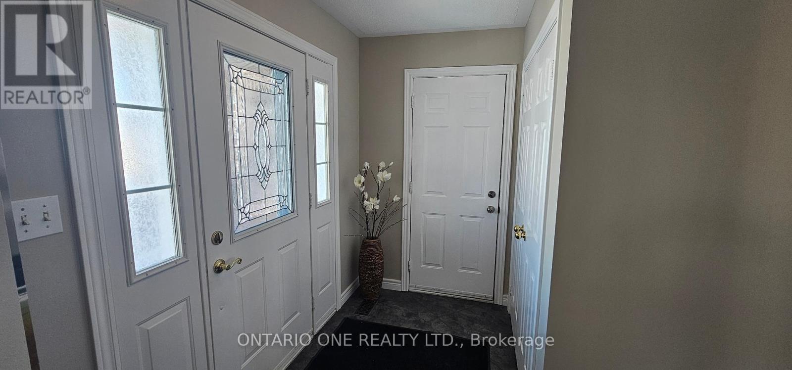 Property at 16 WOOD COURT image 3
