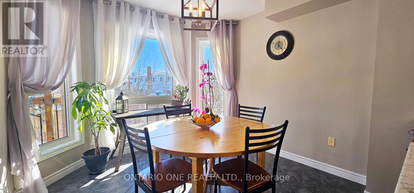 16 Wood Court, Kawartha Lakes, Ontario  K9V 6J4 - Photo 6 - X12030619