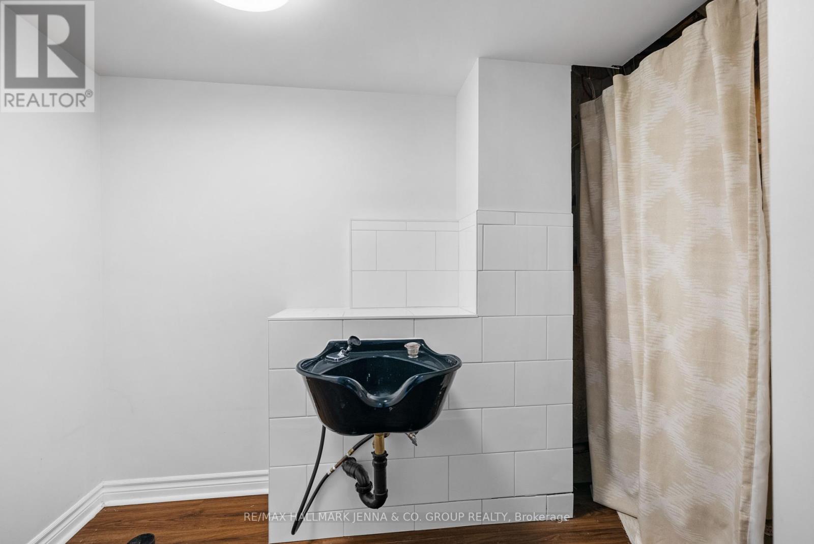 277 Catamount Court, Ottawa, Ontario  K2M 0A9 - Photo 31 - X12151420