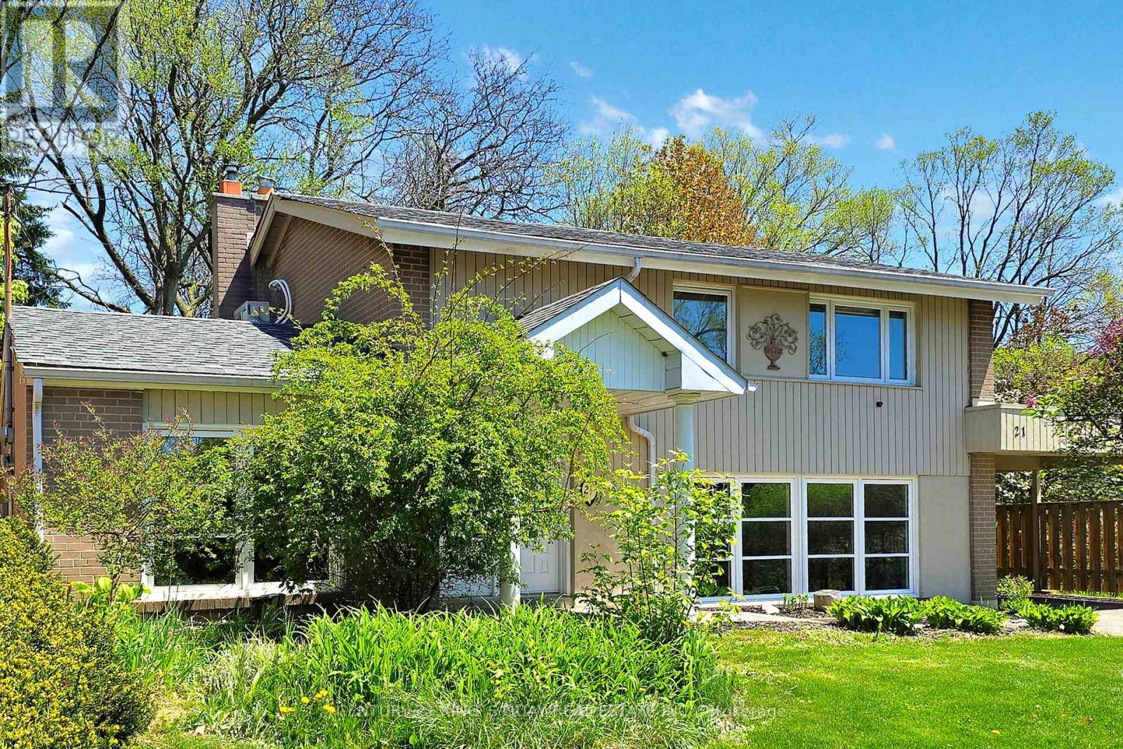 21 Rialto Drive, Toronto, Ontario  M3A 2N7 - Photo 2 - C12152103