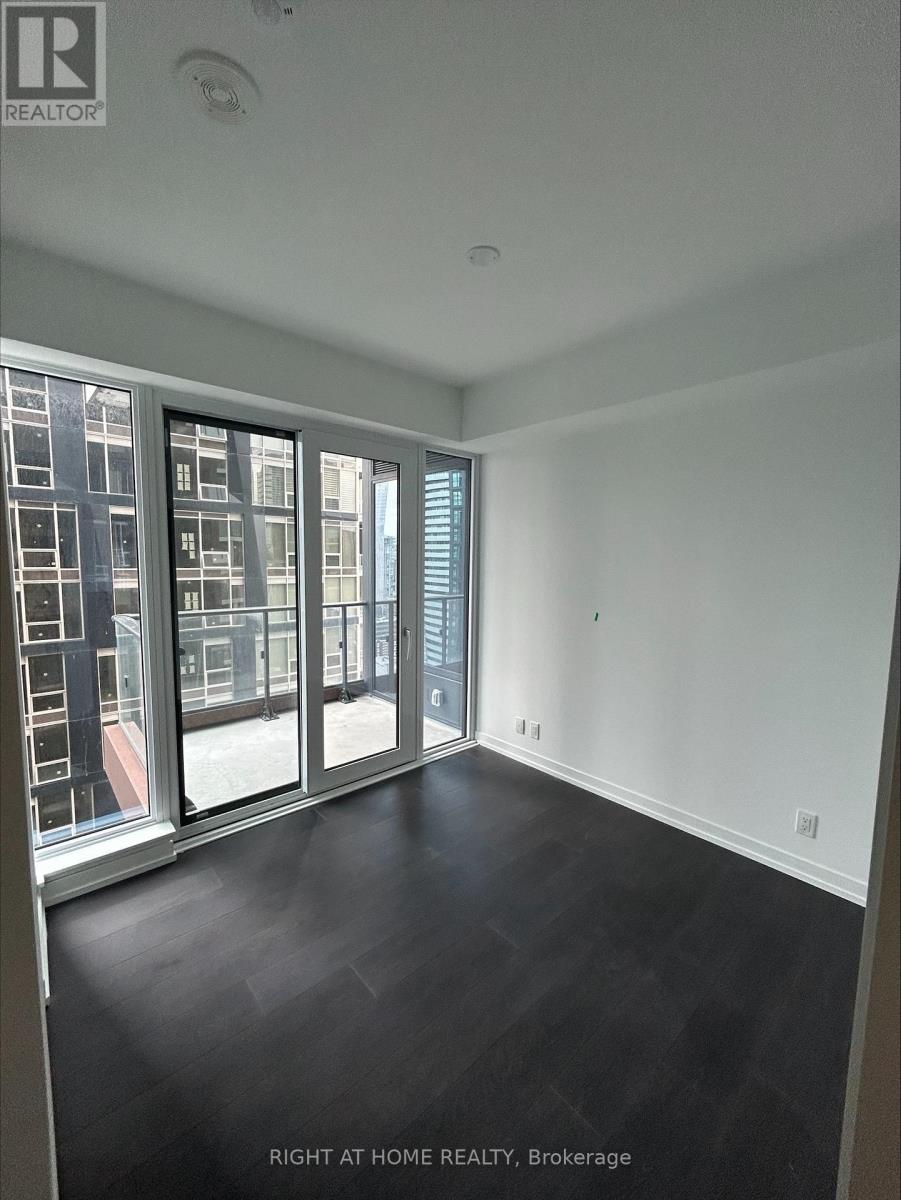 3209 - 55 Mercer Street, Toronto, Ontario  M5V 1H2 - Photo 16 - C12152224