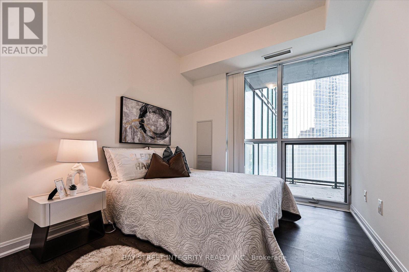 1808 - 11 Bogert Avenue, Toronto, Ontario  M2N 0H4 - Photo 15 - C12152262