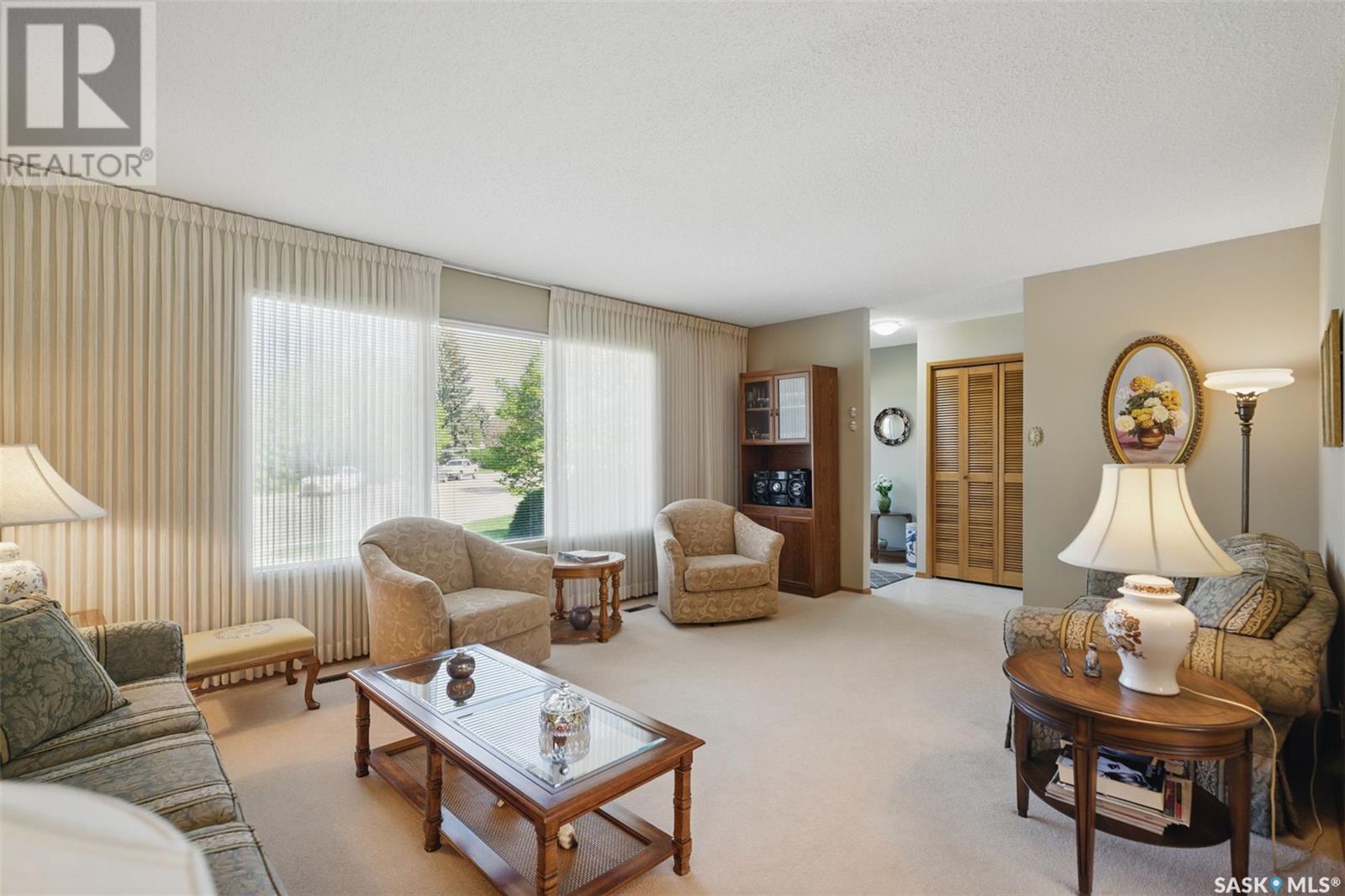 Property at 2658 Eastview image 4