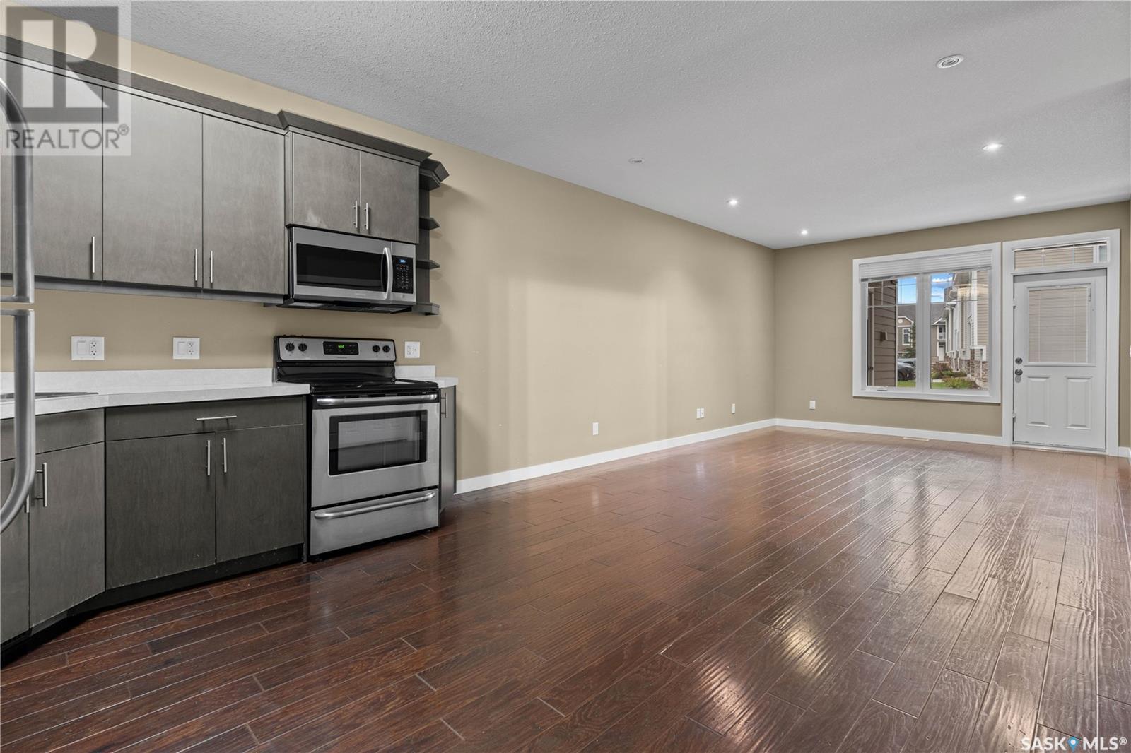 4205 E Green Apple Drive, Regina, Saskatchewan  S4V 1S1 - Photo 3 - SK006024