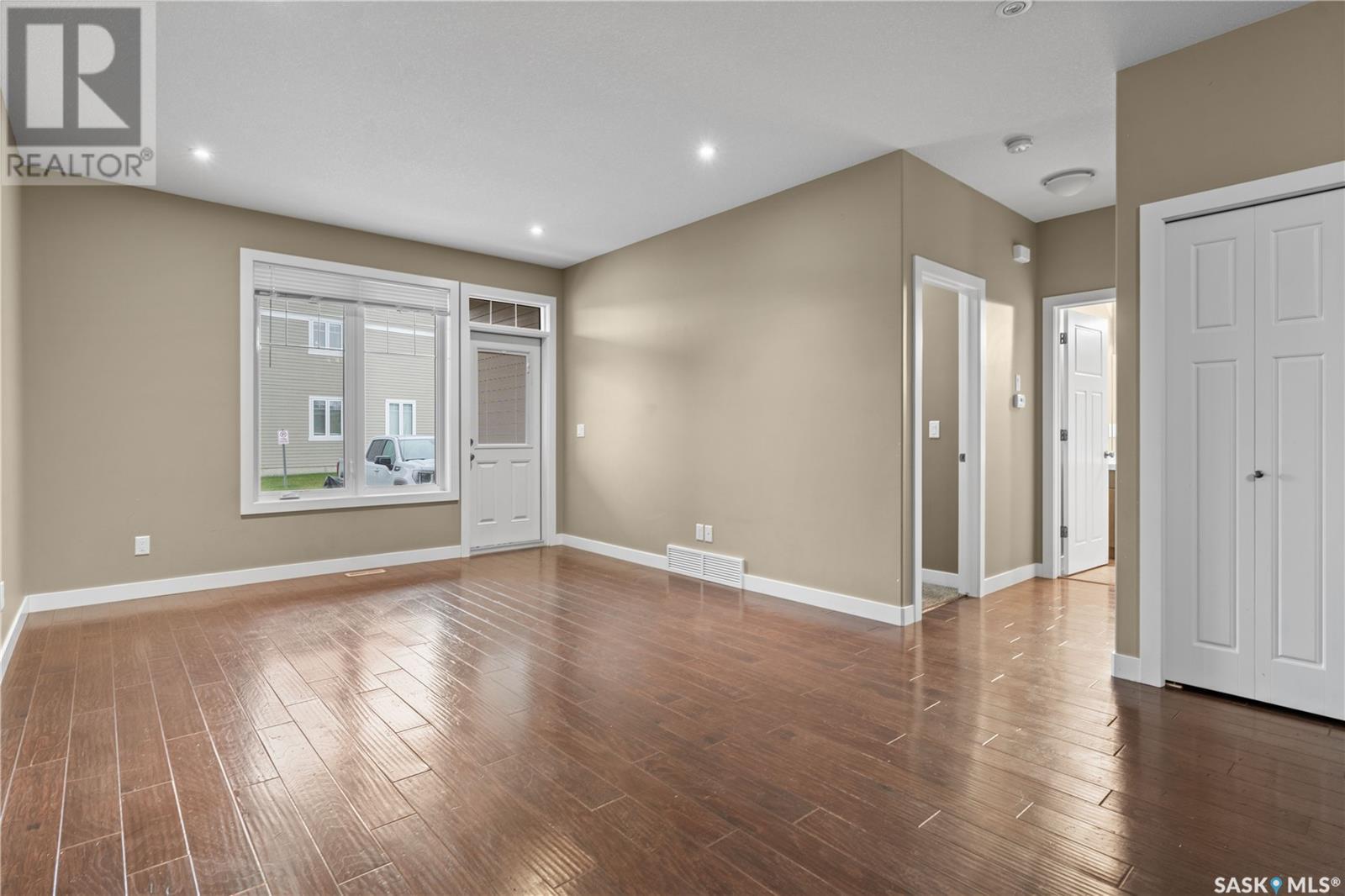 4205 E Green Apple Drive, Regina, Saskatchewan  S4V 1S1 - Photo 9 - SK006024