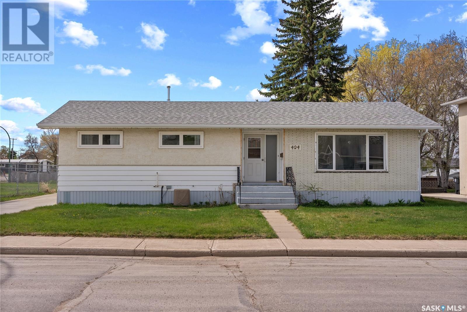 404 6th AVENUE W, biggar, Saskatchewan