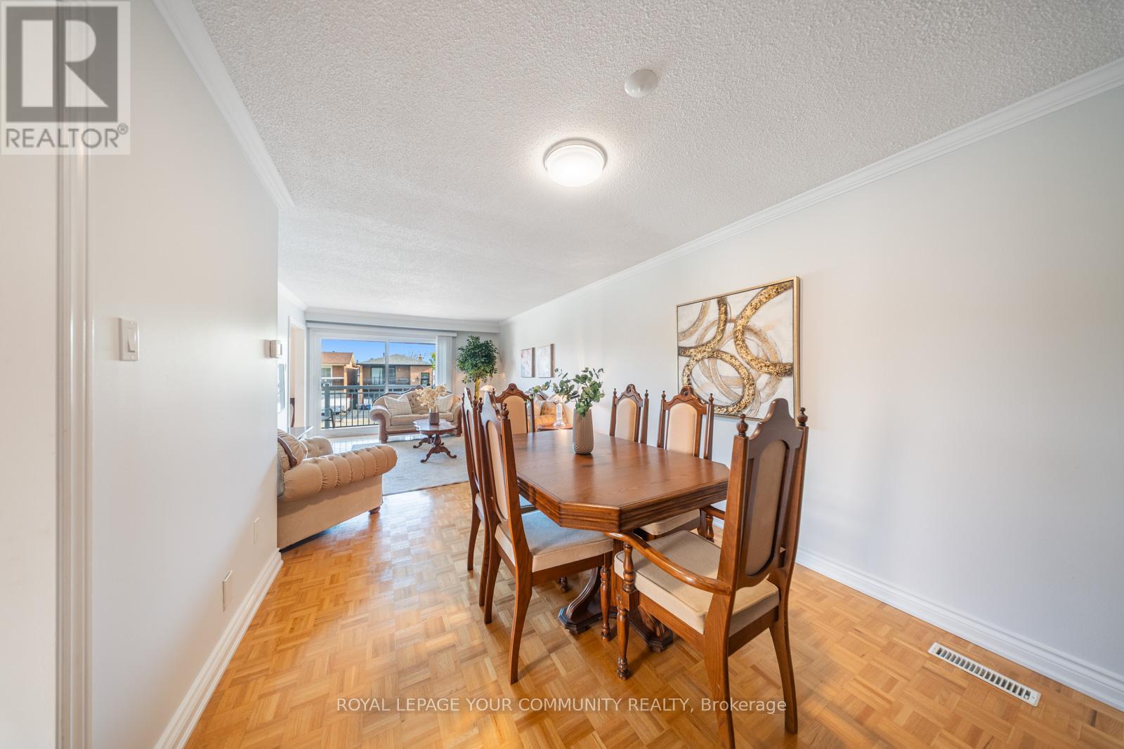72 Ashburn Crescent, Vaughan, Ontario  L4L 1G9 - Photo 11 - N12152156