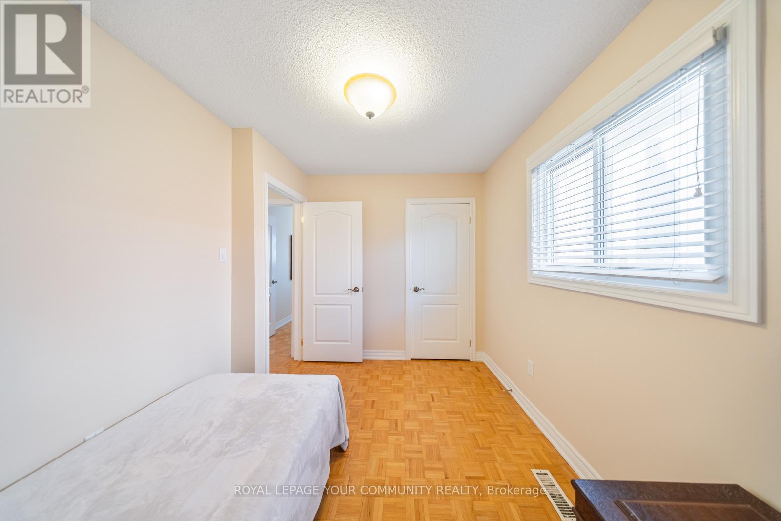 72 Ashburn Crescent, Vaughan, Ontario  L4L 1G9 - Photo 30 - N12152156
