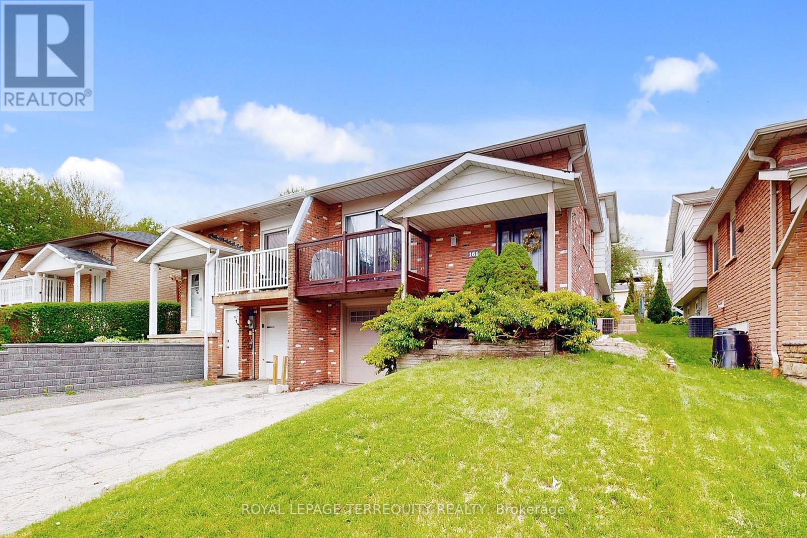 161 Britannia Avenue, Bradford West Gwillimbury, Ontario  L3Z 1A4 - Photo 3 - N12152195