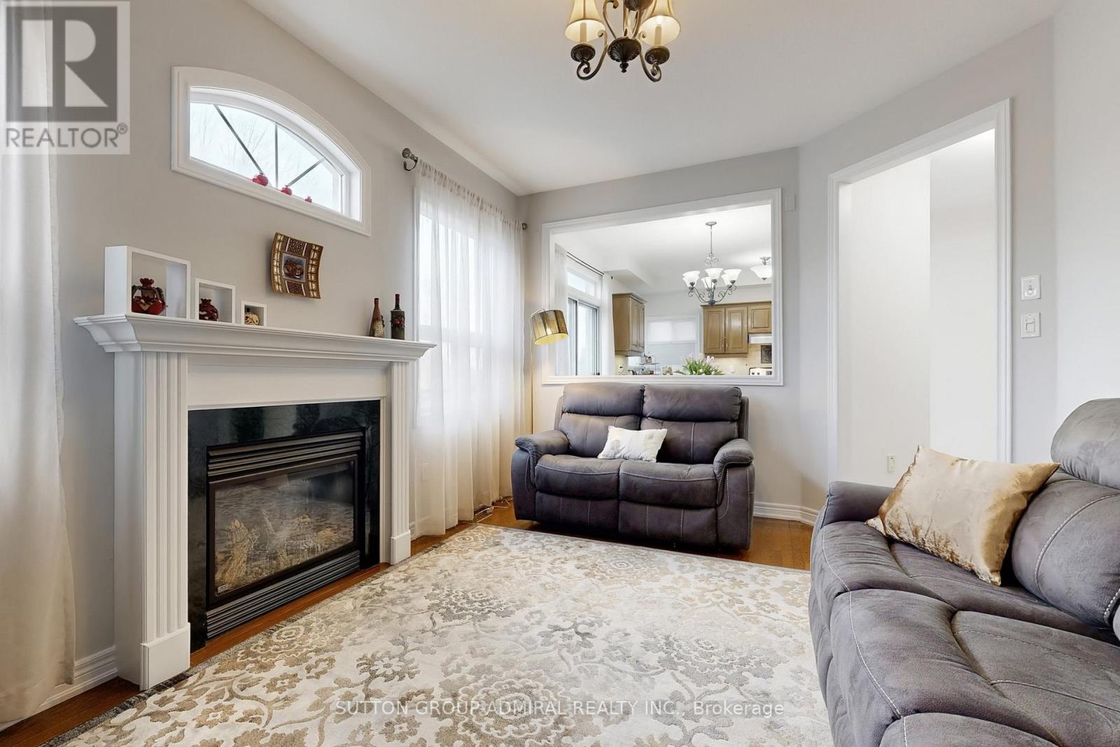 267 Bilbrough Street E, Aurora, Ontario  L4G 7X6 - Photo 10 - N12152250