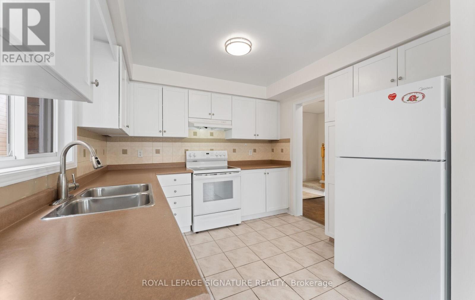 59 Palomino Place, Whitby, Ontario  L1R 2V5 - Photo 7 - E12152048