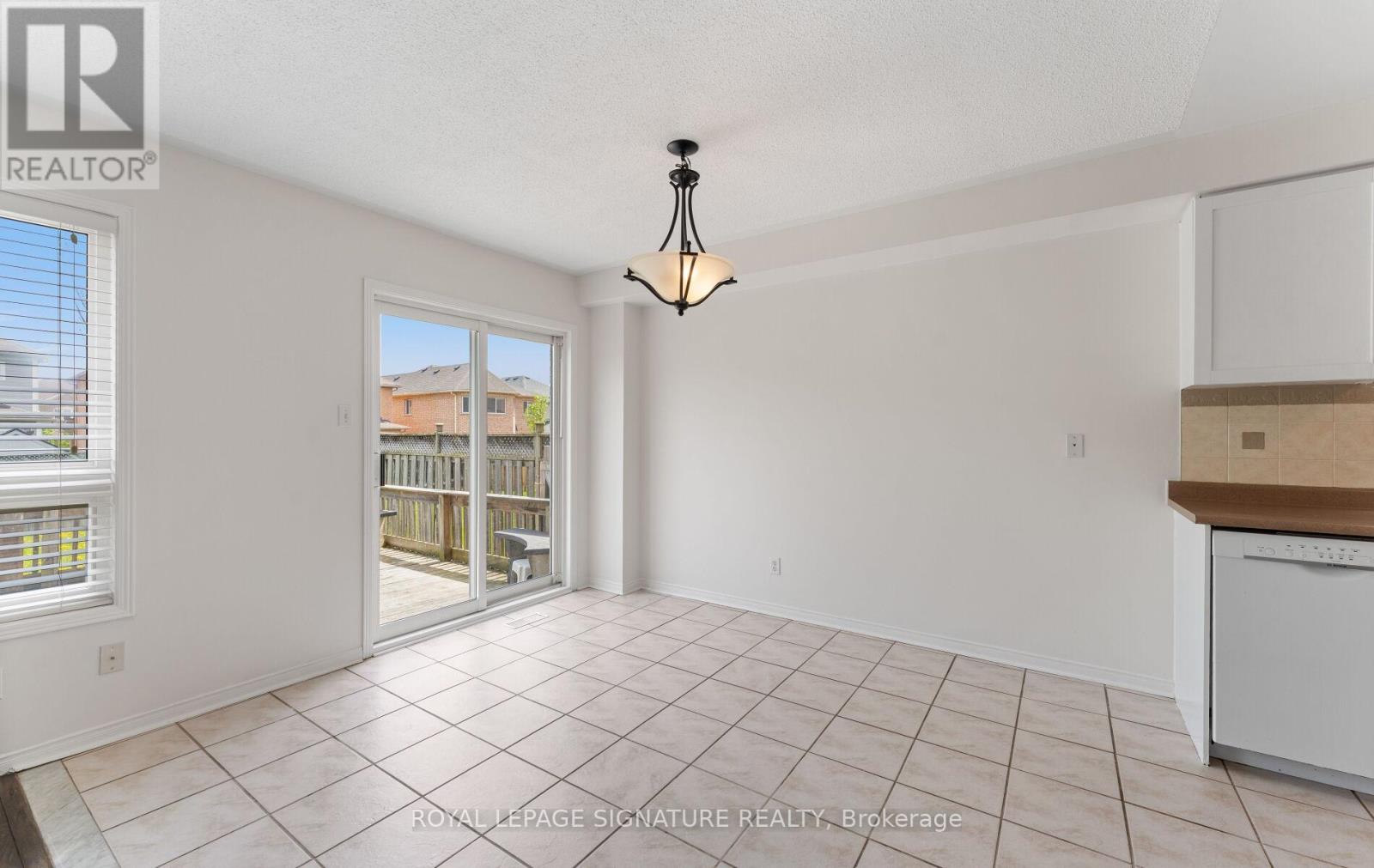 59 Palomino Place, Whitby, Ontario  L1R 2V5 - Photo 5 - E12152048