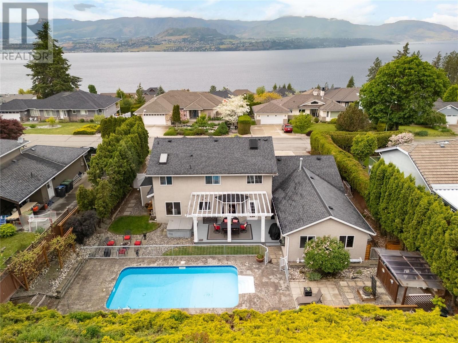 438 Curlew Drive, Kelowna, British Columbia  V1W 4L2 - Photo 1 - 10345716
