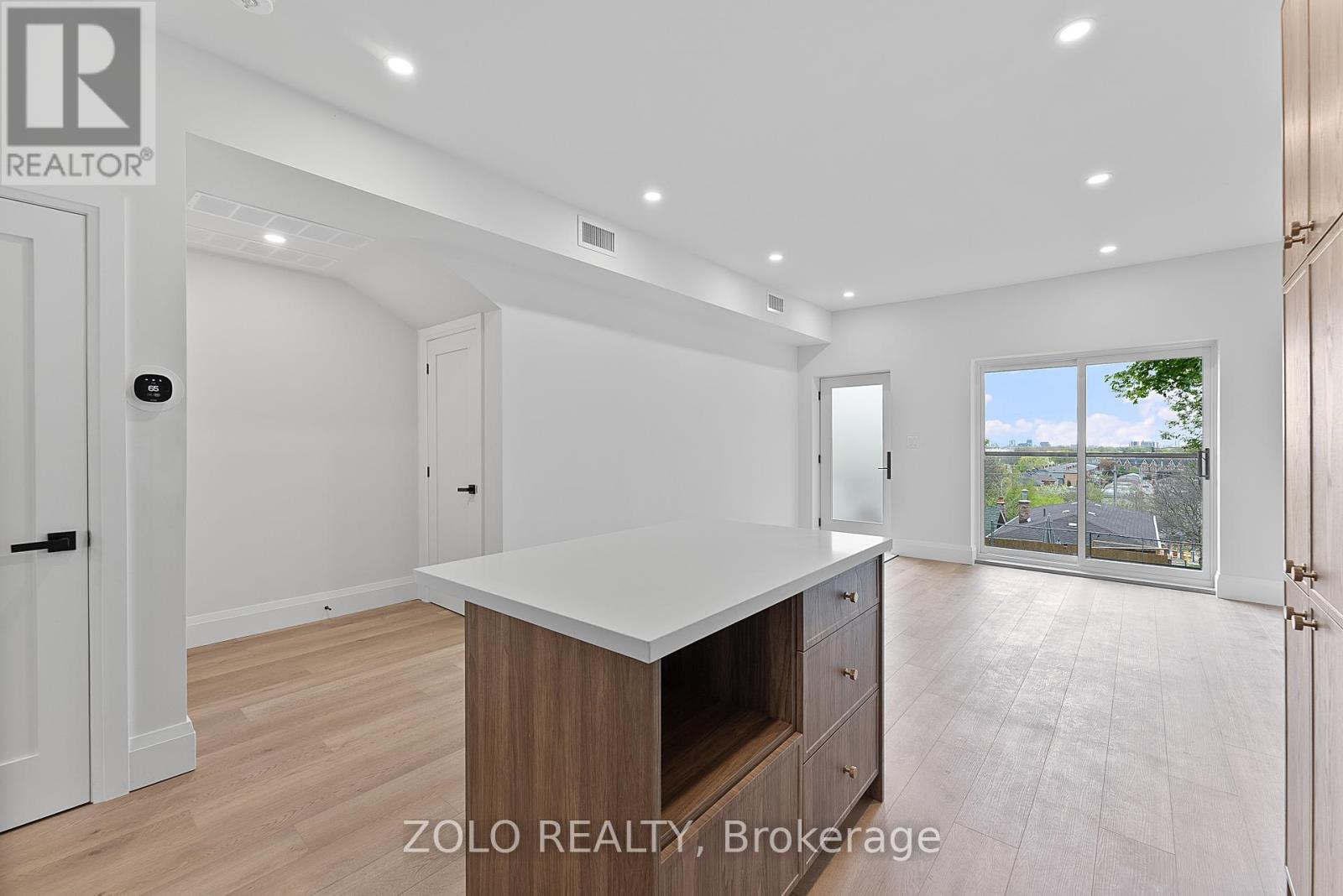 Main - 1556 Davenport Road, Toronto, Ontario  M6H 2J1 - Photo 17 - W12152113