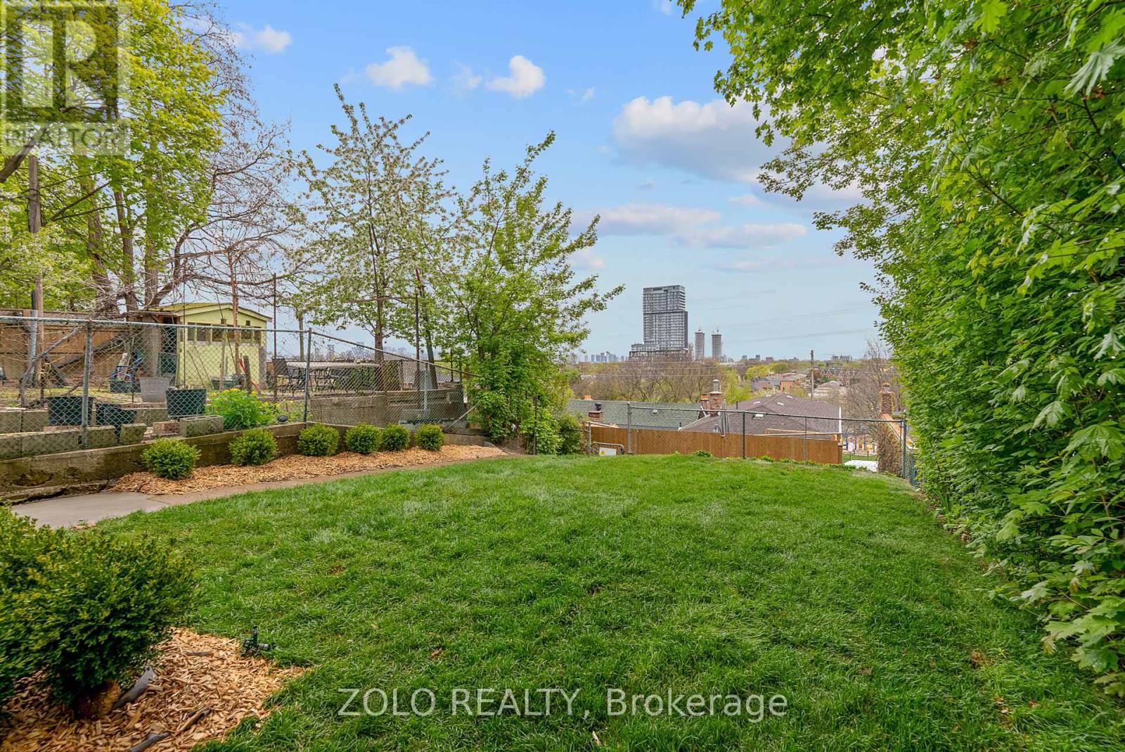 Main - 1556 Davenport Road, Toronto, Ontario  M6H 2J1 - Photo 2 - W12152113