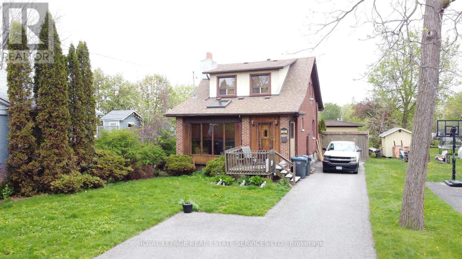 1083 Seneca Avenue, Mississauga (Port Credit), Ontario  L5G 3X4 - Photo 3 - W12152134