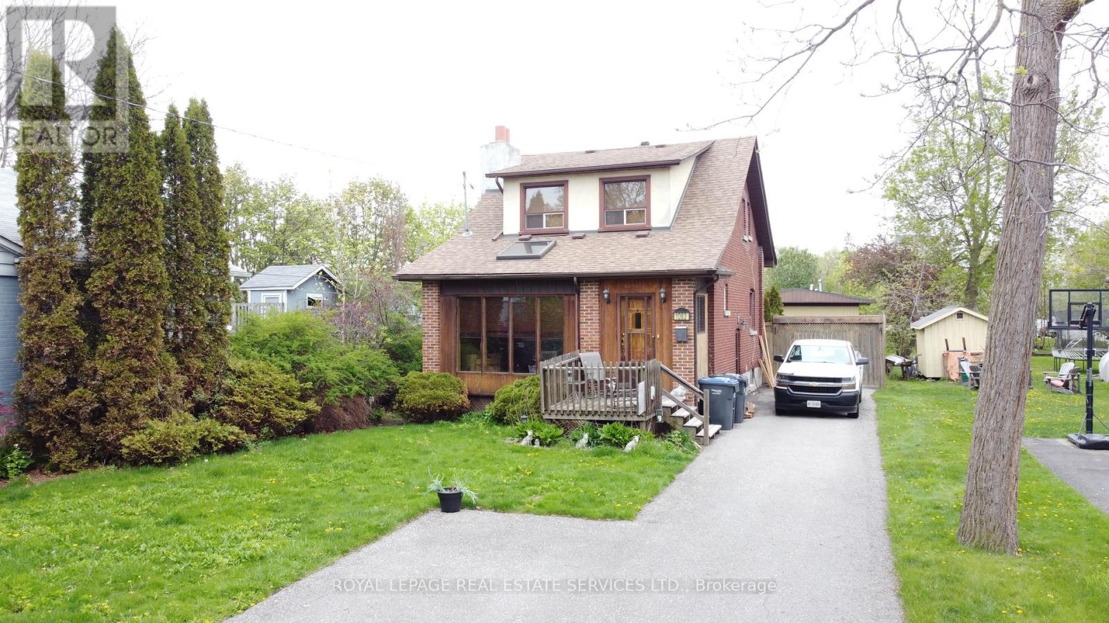 1083 Seneca Avenue, Mississauga (Port Credit), Ontario  L5G 3X4 - Photo 3 - W12152139
