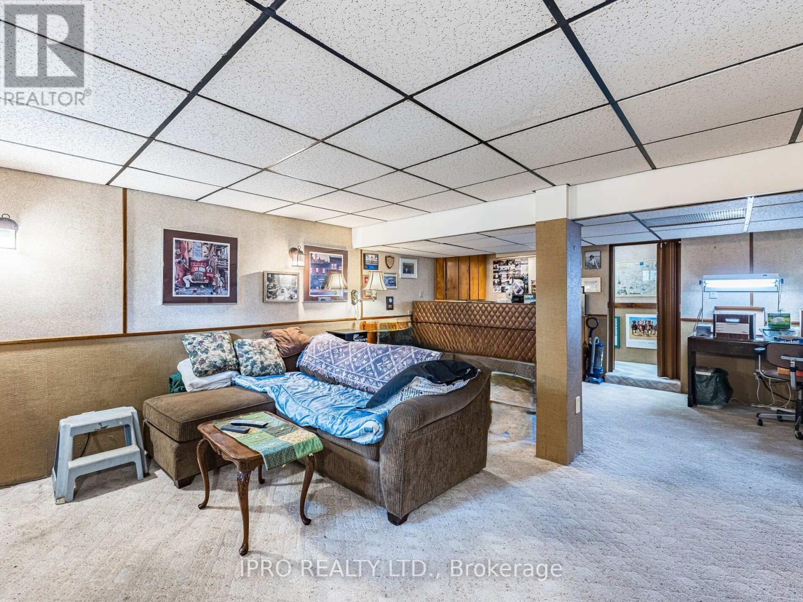 897 Johnathan Drive, Mississauga, Ontario  L4Y 1J7 - Photo 28 - W12152179