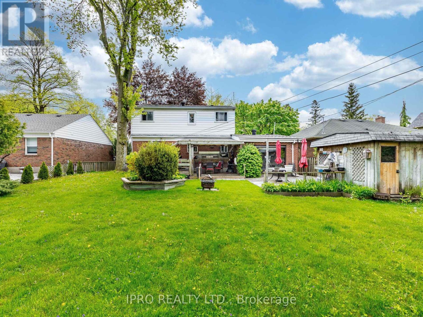 897 Johnathan Drive, Mississauga, Ontario  L4Y 1J7 - Photo 32 - W12152179