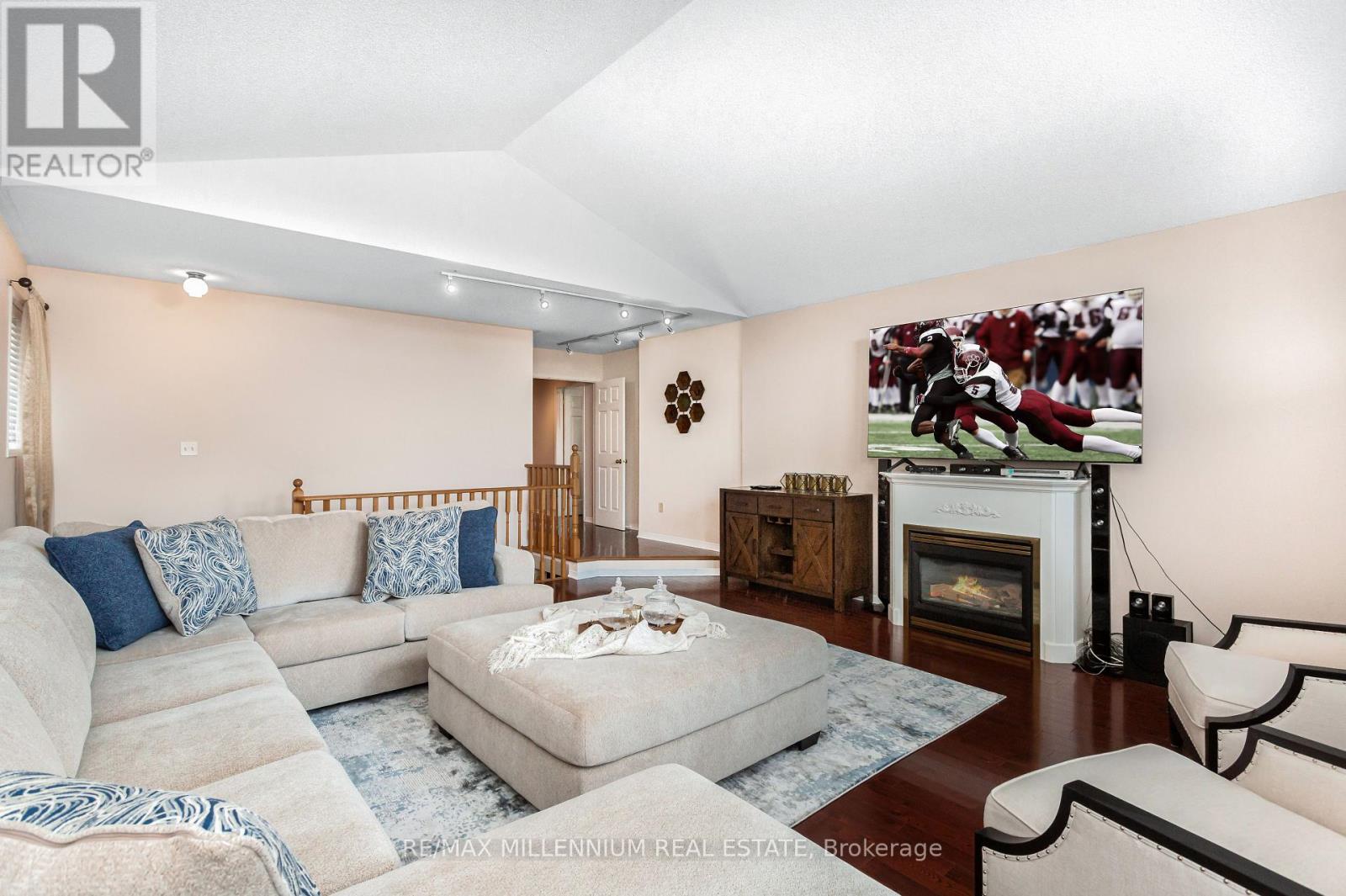 5525 Heatherleigh Avenue, Mississauga, Ontario  L5V 2L5 - Photo 47 - W12152227