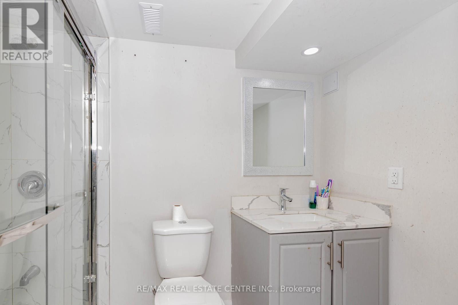 15 Benton Street, Brampton, Ontario  L6W 3B8 - Photo 47 - W12152259