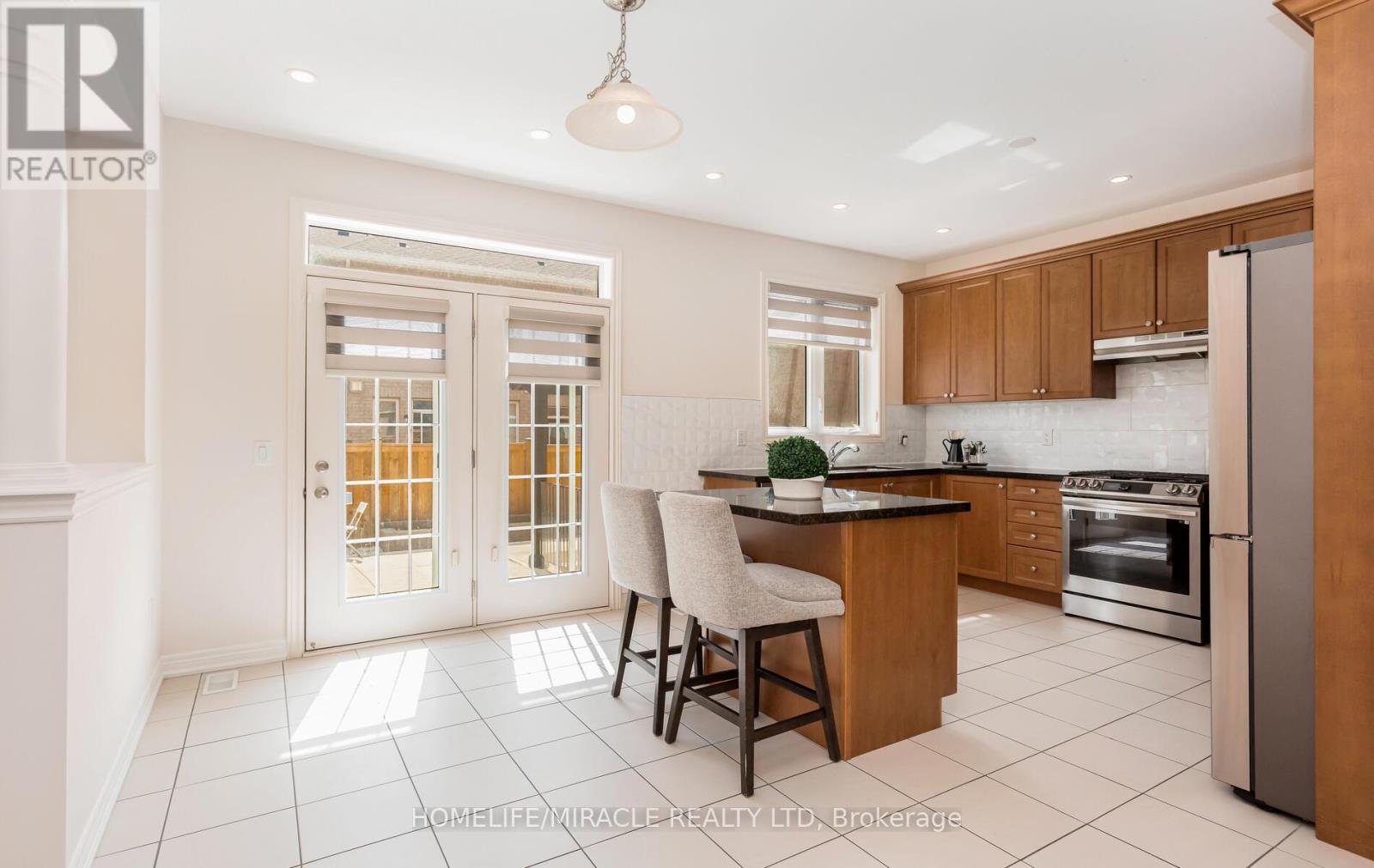 10 Elverton Crescent, Brampton (Northwest Brampton), Ontario  L7A 4Z4 - Photo 17 - W12152270