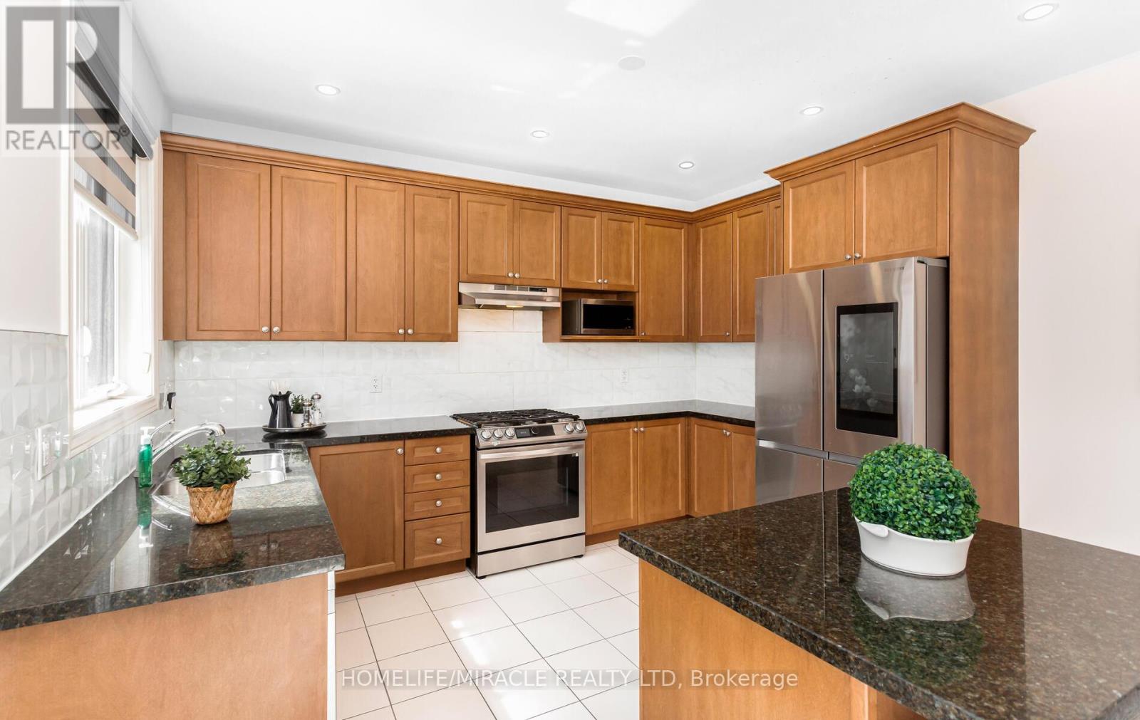 10 Elverton Crescent, Brampton (Northwest Brampton), Ontario  L7A 4Z4 - Photo 20 - W12152270