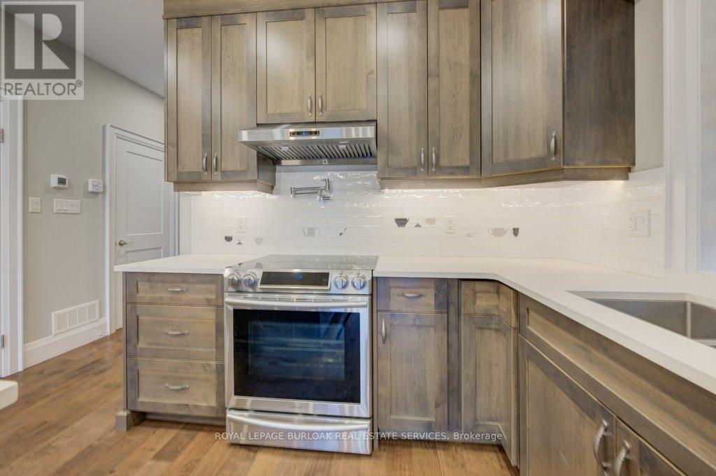123 Walter Street, Kitchener, Ontario  N2G 1S3 - Photo 8 - X12152117