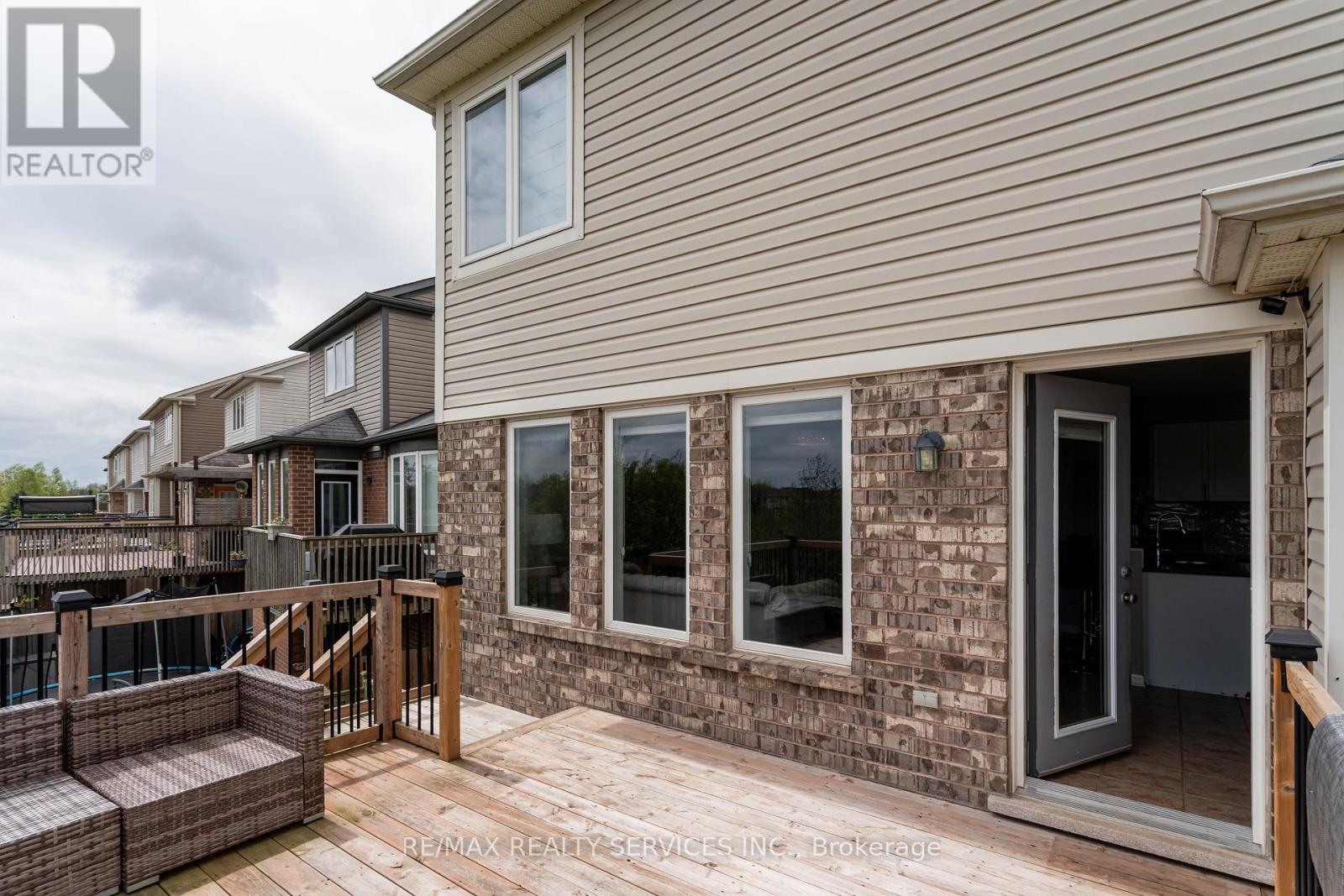 112 Fletcher Circle, Cambridge, Ontario  N3C 0B6 - Photo 23 - X12152147