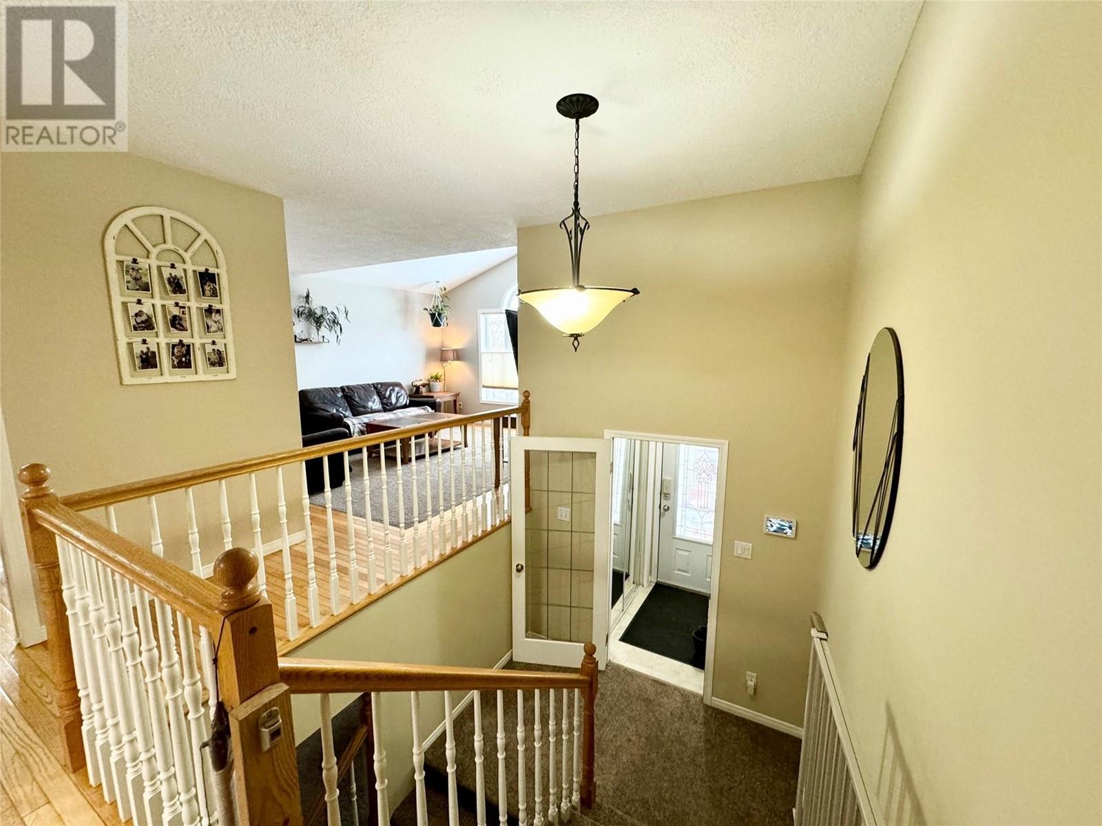 2013 87A Avenue, Dawson Creek, BC V1G4W5