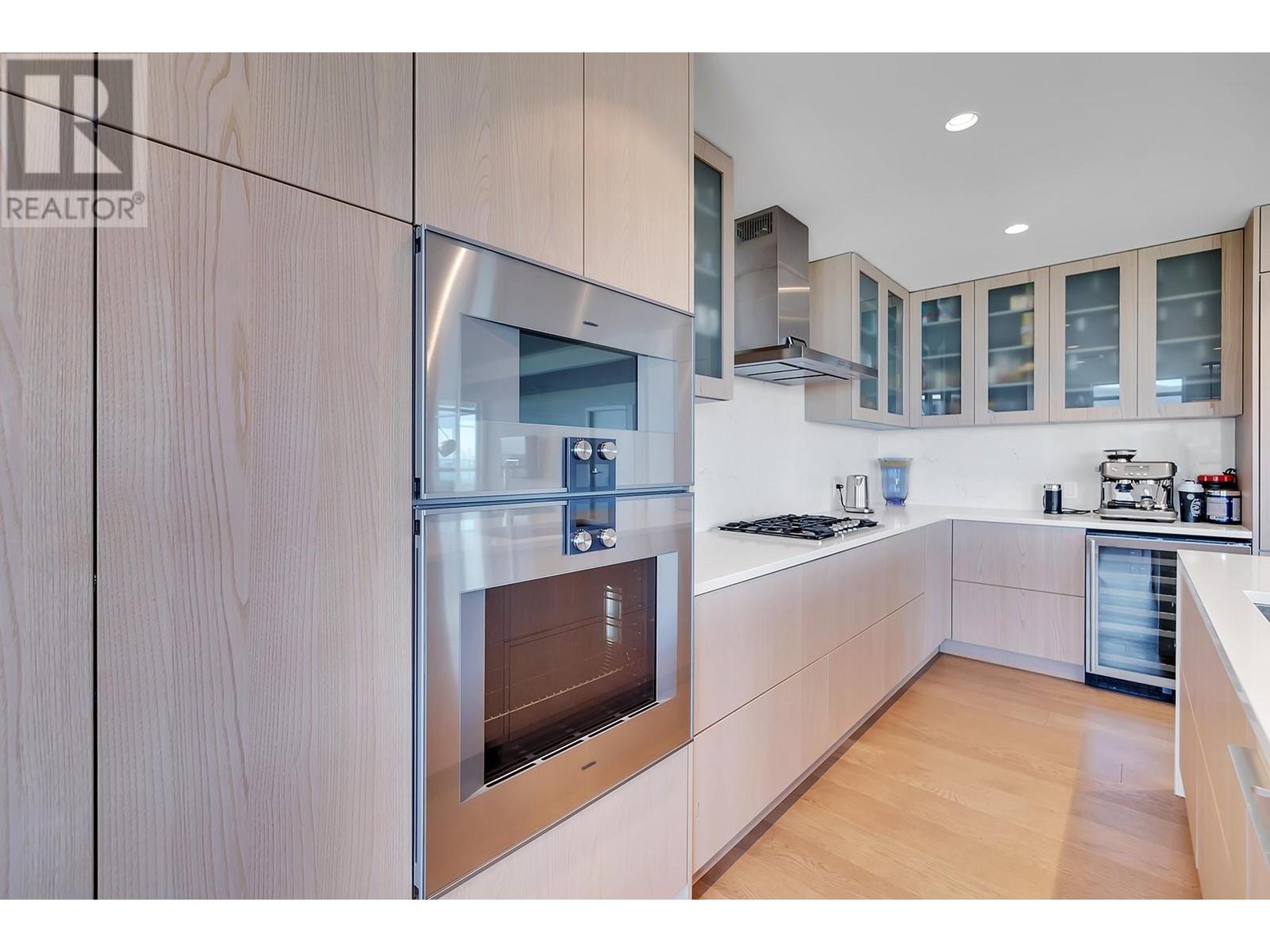 2202 1632 Lions Gate Lane, North Vancouver, British Columbia  V7P 0E2 - Photo 11 - R3003453