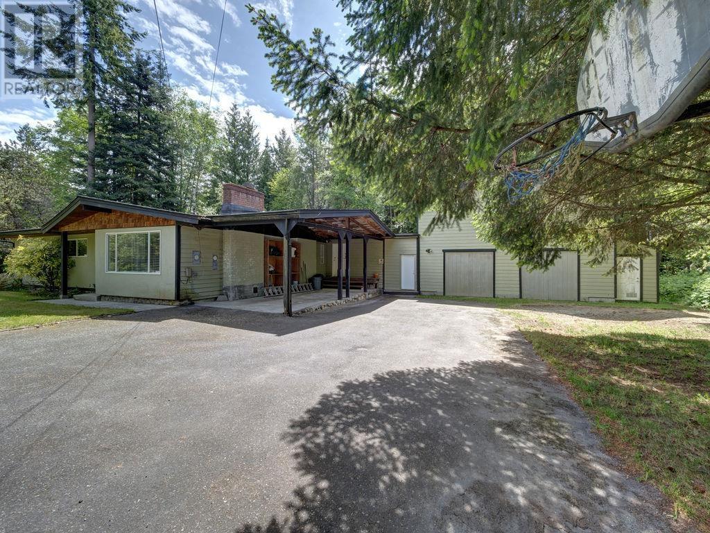 Property at 3295 KRAUS ROAD image 1