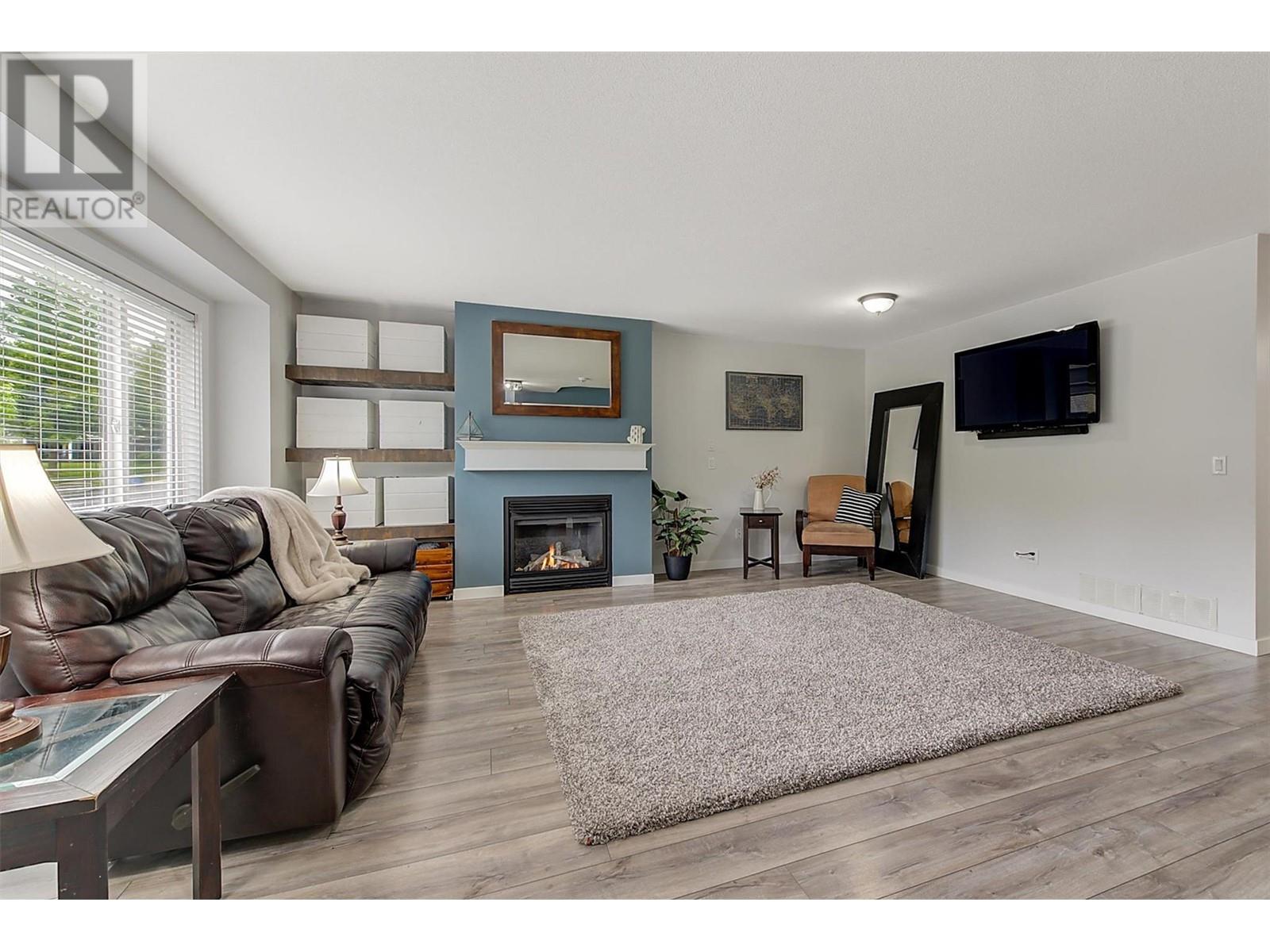 Property at 2210 Horizon Drive Unit# 8 image 2