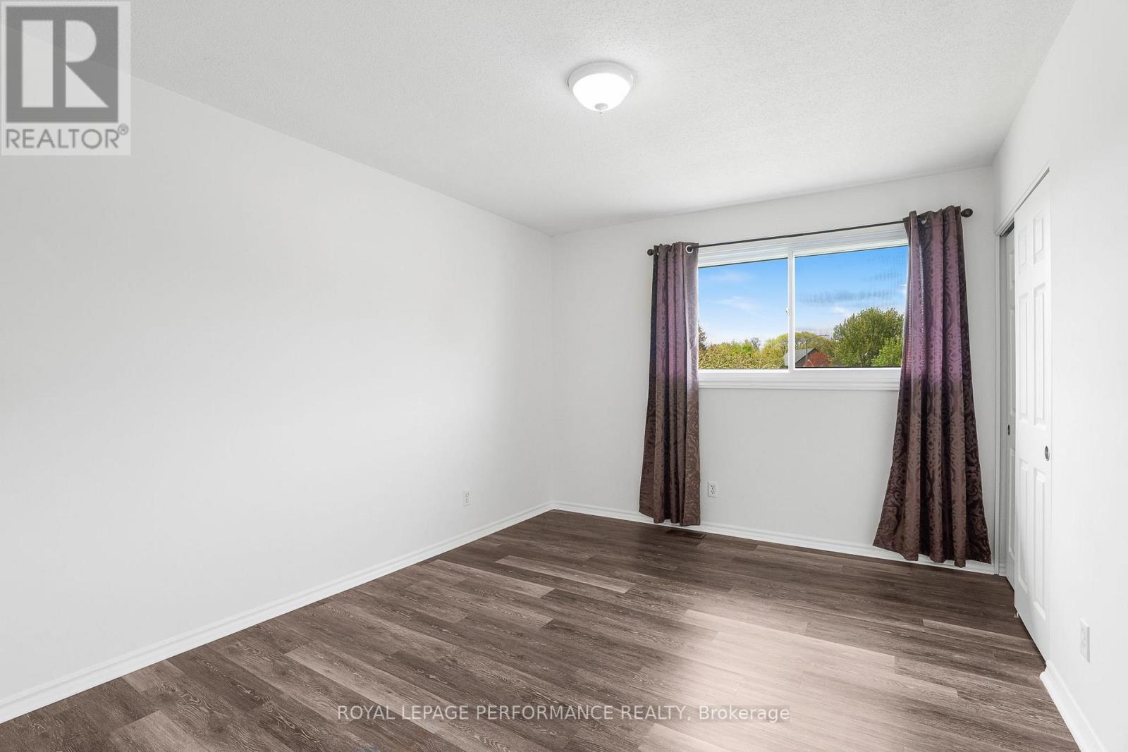 1407 Duford Drive, Ottawa, Ontario  K1E 1E4 - Photo 17 - X12152285