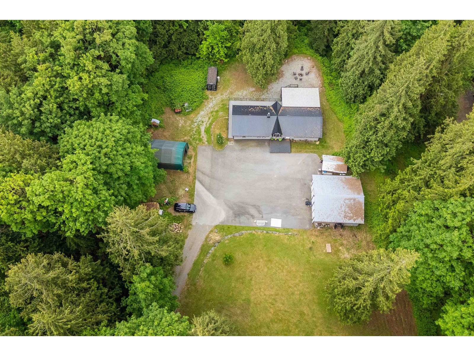 Property at 31648 GROVE AVENUE image 2