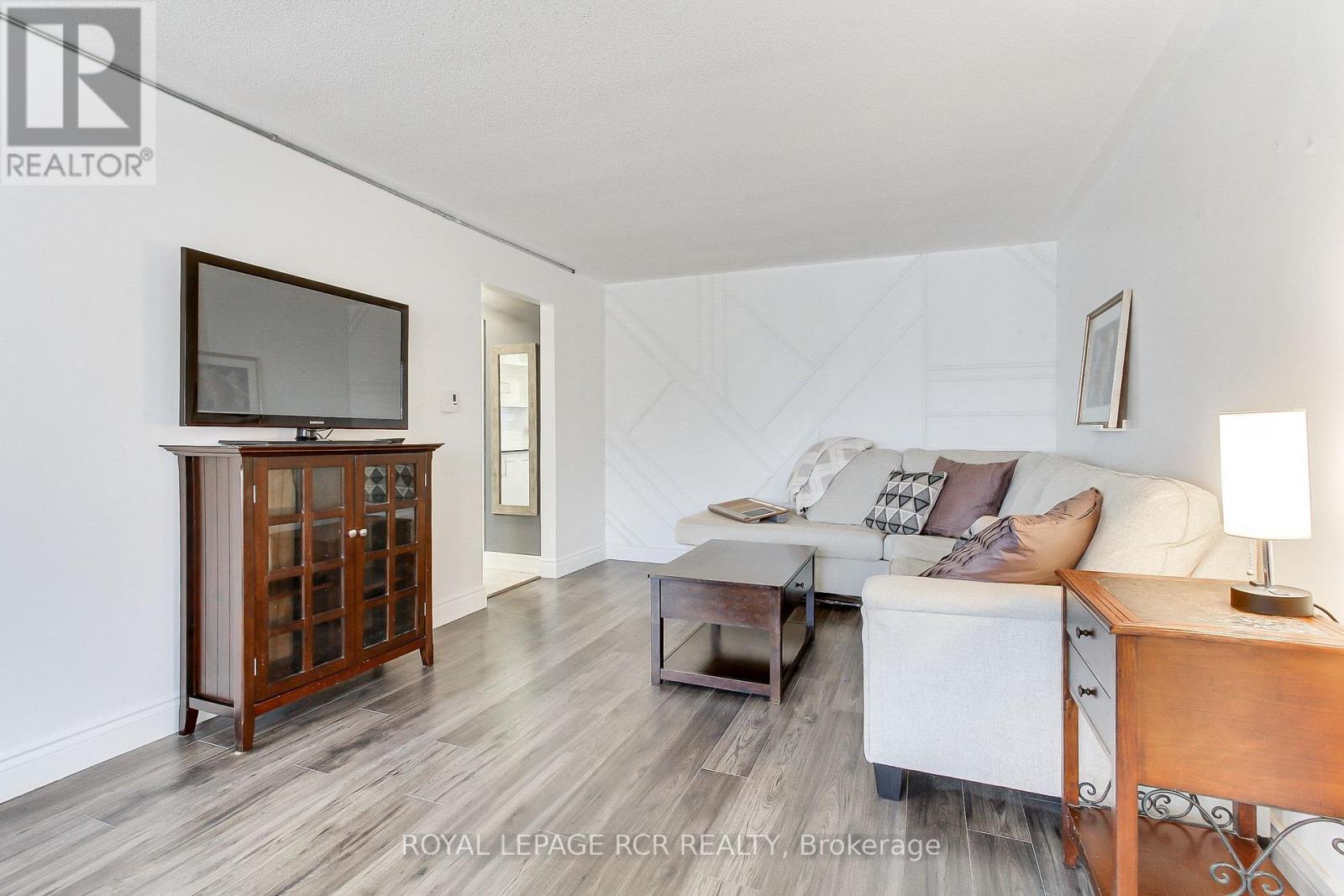 9 - 136 Scanlon Avenue, Bradford West Gwillimbury, Ontario  L3Z 1G6 - Photo 7 - N12050555