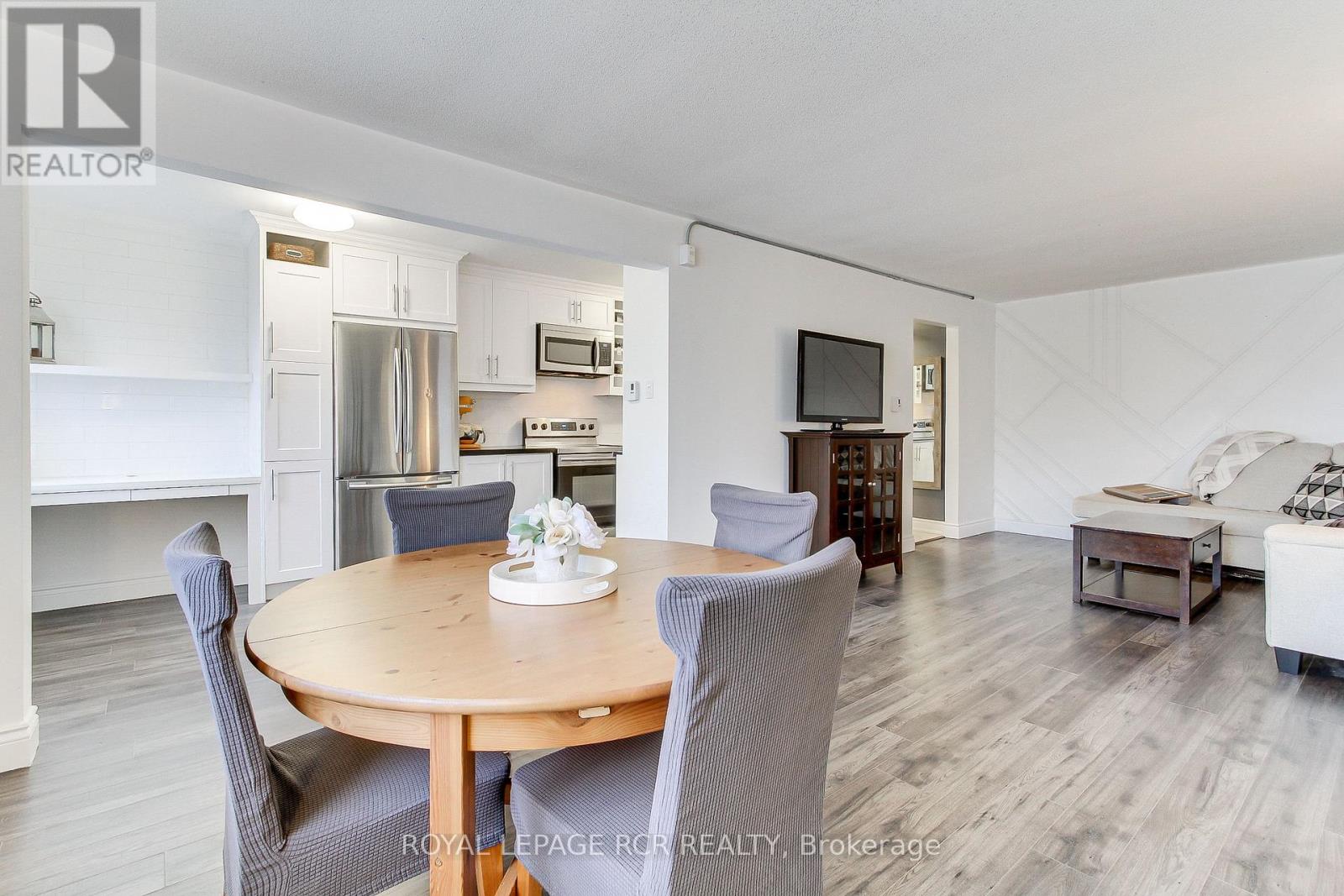 9 - 136 Scanlon Avenue, Bradford West Gwillimbury, Ontario  L3Z 1G6 - Photo 14 - N12050555
