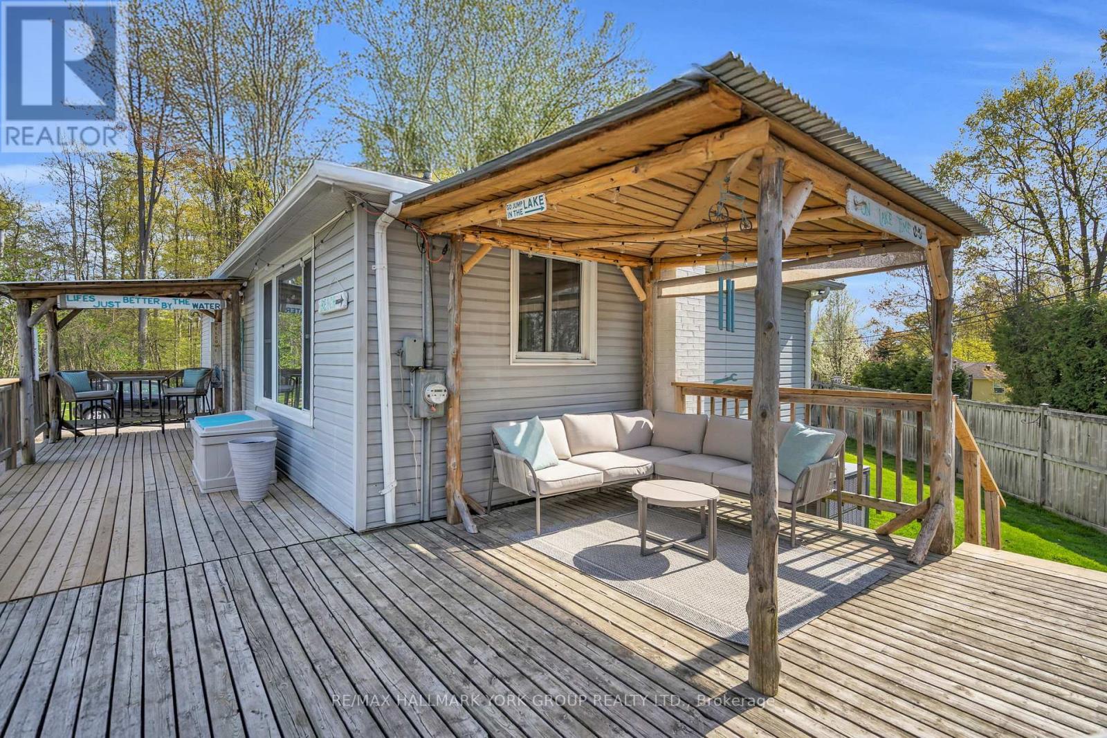 Property at 138 CLOVELLY COVE image 3