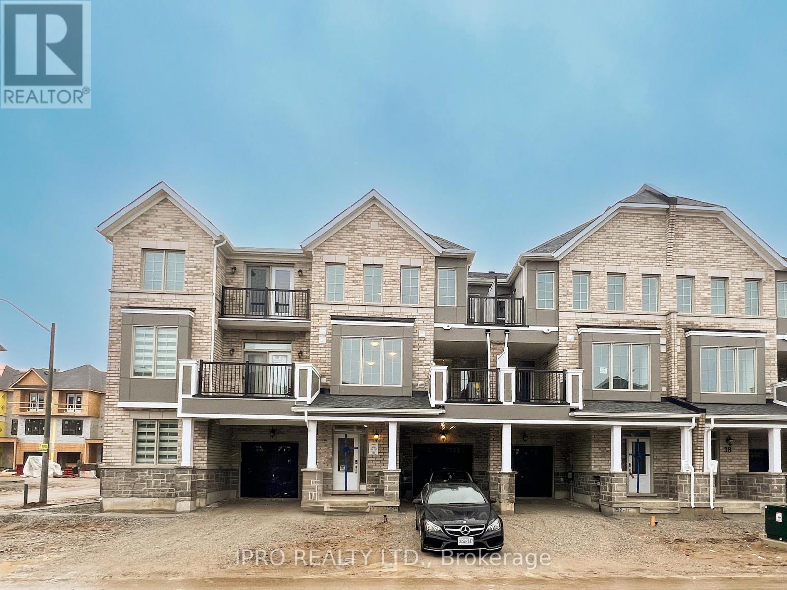 42 Ennerdale Street, Barrie, Ontario  L9J 0Z7 - Photo 2 - S12152307