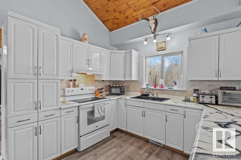 Property at #4 54113 RGE ROAD 13 image 1