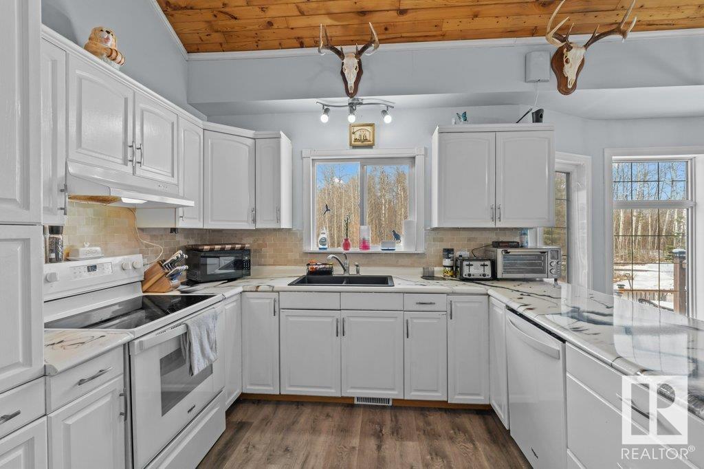 Property at #4 54113 RGE ROAD 13 image 2