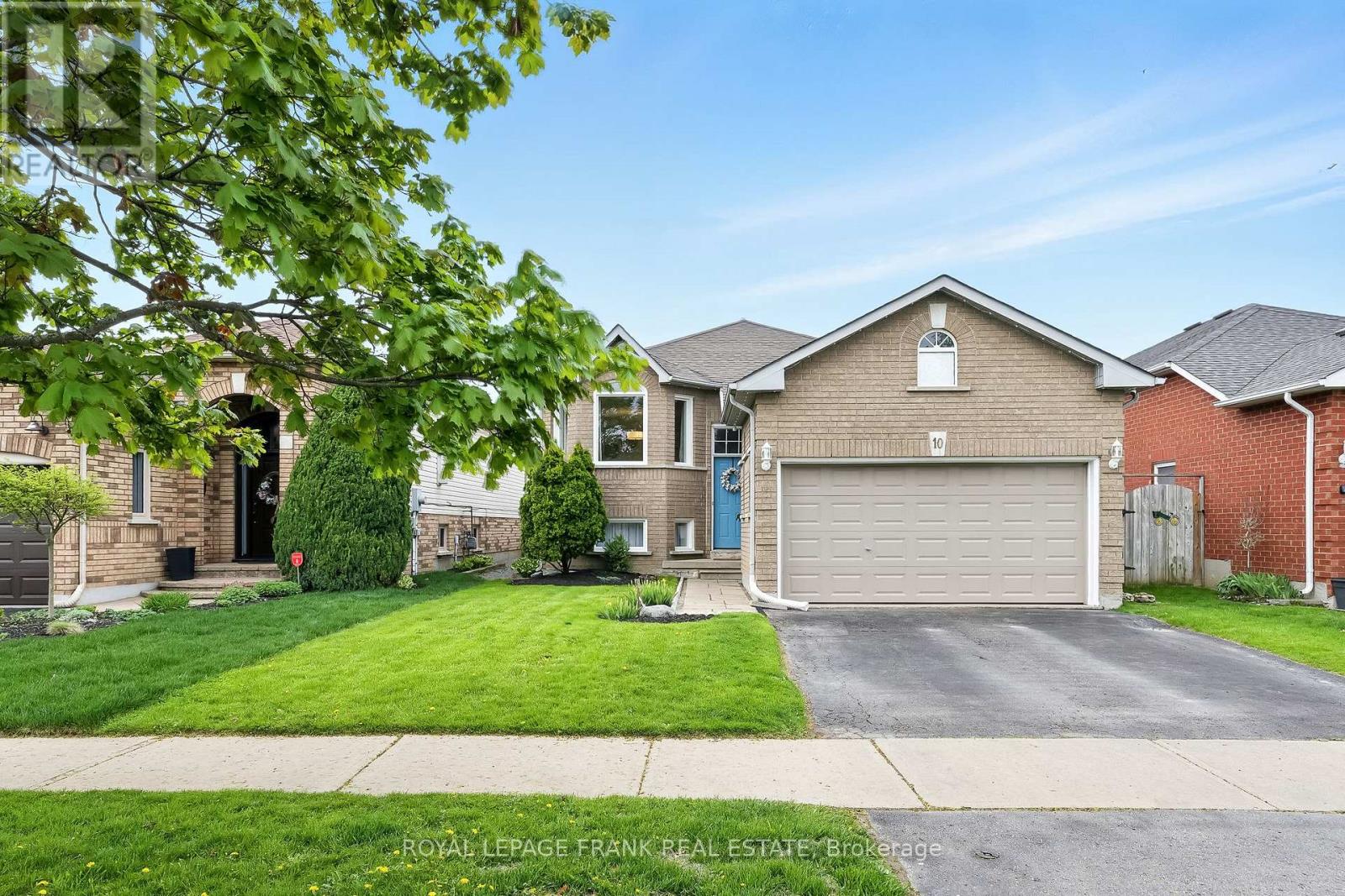 10 LAURELWOOD STREET, Clarington, Ontario