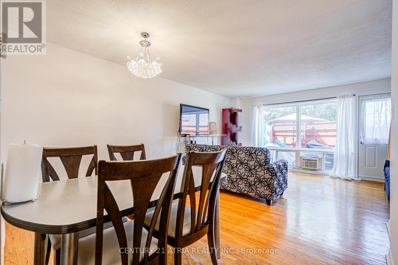 10 - 20 Grandravine Drive, Toronto, Ontario  M3J 1B1 - Photo 12 - W12152294